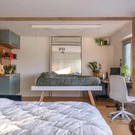 Loft With Balcony Near La Apartment Paris